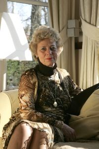 19-04-2005 SHOWBIZZ; MOEDER VAN BART DE GRAAF TREURT NOG ELKE DAG OM HET VERLIES VAN HAAR ZOON.
Marianne Poot de moeder van Bart de Graaf heeft het nog elka dag moeilijk met het grote verlies.
foto: Albert den Iseger