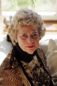 19-04-2005 SHOWBIZZ; MOEDER VAN BART DE GRAAF TREURT NOG ELKE DAG OM HET VERLIES VAN HAAR ZOON.
Marianne Poot de moeder van Bart de Graaf heeft het nog elka dag moeilijk met het grote verlies.
foto: Albert den Iseger