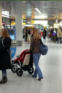 02-01-2004 SHOWBIZZ; Wendy van Dijk op Schiphol:Amsterdam
FOTO: ALBERT DEN ISEGER