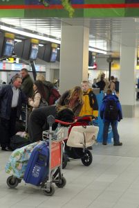 02-01-2004 SHOWBIZZ; Wendy van Dijk op Schiphol:Amsterdam
FOTO: ALBERT DEN ISEGER