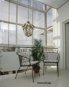 09-04-2005 ARCHITECTUUR;HAARLEMSE AKADEMIE TE UITGEEST. interieur foto\'s en gebouw. Haarlemse Akademie is een opleidings-instituut voor uiterlijke verzorging.
FOTO; ALBERT DEN ISEGER