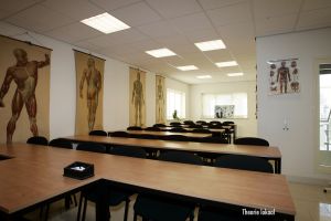 09-04-2005 ARCHITECTUUR;HAARLEMSE AKADEMIE TE UITGEEST. interieur foto\'s en gebouw. Haarlemse Akademie is een opleidings-instituut voor uiterlijke verzorging.
FOTO; ALBERT DEN ISEGER