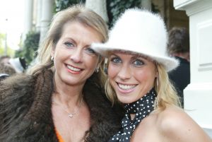 06-10-2003 SHOWBIZZ; BEAU MONDE AWARDS IN AMSTEL HOTEL AMSTERDAM.
Foto: Albert den Iseger