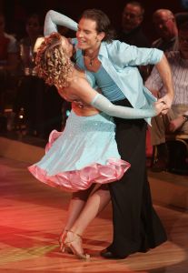 23-04-2006 SHOWBIZZ; 4de RONDE VAN DANCING WITH THE STARS LIVE IN STUDIO 24 TE HILVERSUM. Deze ronde was de swingende samba en de weense wals aan de orde. Vanavond live op tv  de uitslag en de grote vraag is natuurlijk wie komt er volgende week niet meer terug in the Ballroom van studio 24.
foto: Albert den Iseger