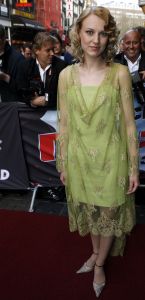 27-04-2006 SHOWBIZZ; MISSION IMPOSSIBLE-ACTEURS BIJ NEDERLANDES PREMIERE TE AMSTERDAM. Drie acteurs uit Mission Impossible 111 waren naar Tuschinski gekomen om de premiere bij te wonen in plaats van hoofrol speler en producent Tom Cruise die zijn baby belangrijker vond dan promotie te maken voor zijn film in Nederland. Daarom waren hier Jonathan Rhys Meyers, Keri Russell en Maggie Q.aanwezig. Nederlandse sterren lieten het massaal afweten, slechts een  handje vol met vooral soapies waren aanwezig bij deze premiere.
foto: Albert den Iseger.