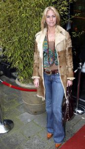 12-04-2006 SHOWBIZZ; JOOP BRAAKHEKKE VIERT ZIJN 65ste VERJAARDAG. Gisteravond was het feest in de Le Garage van Joop en zijn Team. Vele bekenden kwamen opdraven met kado\'s, bloemen of een goed gevulde envelope. Iedereen was uitgenodigd om heerlijk te blijven eten en de drank vloeide dan ook meer rijkelijk. Er was zelf een mini concert van Rita Reys waarvan als vanouds de vonken vanaf spatten. Joop is bezig met een nieuw en luxe kookprogramma die heel waarschijnelijk word uitgezonden door Talpa. Deze productie is geheel in handen van Rick Engelkes producties. Of het nu Connie Palmen was of Babette Cremer, Jan de Bouvrie of Henk van der Meijden, Eddy de Kroes of Catherine Keijl was, iedereen had een fantastiche avond. Iedereen weet weer waar de Le Garage is en dat Joop 65 is geworden, dat mag duidelijk zijn na zo\'n feest.