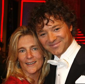 23-04-2006 SHOWBIZZ; 4de RONDE VAN DANCING WITH THE STARS LIVE IN STUDIO 24 TE HILVERSUM. Deze ronde was de swingende samba en de weense wals aan de orde. Vanavond live op tv  de uitslag en de grote vraag is natuurlijk wie komt er volgende week niet meer terug in the Ballroom van studio 24.
foto: Albert den Iseger