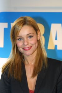 16-12-2001 SHOWBIZZ; TV BABES VERKIEZING TE AMSTERDAM. Verkiezing van de TV Babe of the year. Winnares werd Katja Schuurman, Froukje de Both werd fotografen babe en Anouk van Nes model of the year.
foto: Albert den Iseger.