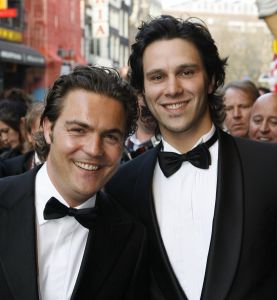 27-04-2006 SHOWBIZZ; MISSION IMPOSSIBLE-ACTEURS BIJ NEDERLANDES PREMIERE TE AMSTERDAM. Drie acteurs uit Mission Impossible 111 waren naar Tuschinski gekomen om de premiere bij te wonen in plaats van hoofrol speler en producent Tom Cruise die zijn baby belangrijker vond dan promotie te maken voor zijn film in Nederland. Daarom waren hier Jonathan Rhys Meyers, Keri Russell en Maggie Q.aanwezig. Nederlandse sterren lieten het massaal afweten, slechts een  handje vol met vooral soapies waren aanwezig bij deze premiere.
foto: Albert den Iseger.