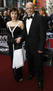 27-04-2006 SHOWBIZZ; MISSION IMPOSSIBLE-ACTEURS BIJ NEDERLANDES PREMIERE TE AMSTERDAM. Drie acteurs uit Mission Impossible 111 waren naar Tuschinski gekomen om de premiere bij te wonen in plaats van hoofrol speler en producent Tom Cruise die zijn baby belangrijker vond dan promotie te maken voor zijn film in Nederland. Daarom waren hier Jonathan Rhys Meyers, Keri Russell en Maggie Q.aanwezig. Nederlandse sterren lieten het massaal afweten, slechts een  handje vol met vooral soapies waren aanwezig bij deze premiere.
foto: Albert den Iseger.
