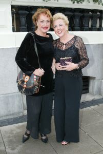 06-10-2003 SHOWBIZZ; BEAU MONDE AWARDS IN AMSTEL HOTEL AMSTERDAM.
Foto: Albert den Iseger