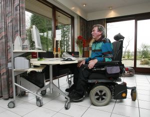 23-02-2007 SHOWBIZZ; COBY MOL EN HENNY VAN VOSKUYLEN NOG STEEDS EEN GELUKKIG PAAR. Beter bekend als de Kermisklanten leven Coby en Henny nog steeds een zeer gelukkig leven ondanks de ziekte van Henny.
foto: Albert den Iseger.