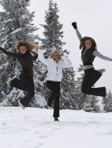9-04-2008 SHOWBIZZ; MUZIEK, FEESTEN, LACHEN, GENIETEN EN VEEL SNEEUW. Het was weer een groots feest voor de grootste familie van Nederland de Trosfamilie. Het Tros muziekfeest brengt je vanuit Westendorf een spetterend feest met het programma Blij dat ik glij en het  Muziekfeest in de sneeuw. De Tros gasten werden getrakteerd op oa. Frans Bauer- Thomas Berge - Wolter Kroes - Jan Smit - Charlene - Rene Froger - Corry Konings - Jeroen v.d.Boom en vele anderen. Wil je 2.5 uur  genieten van een gezellig avondje Tros met Nederlandse muziek kijk dan vrijdag 11 April naar Nederland 1.
foto: Albert den Iseger.