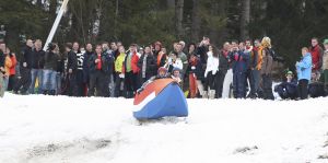 9-04-2008 SHOWBIZZ; MUZIEK, FEESTEN, LACHEN, GENIETEN EN VEEL SNEEUW. Het was weer een groots feest voor de grootste familie van Nederland de Trosfamilie. Het Tros muziekfeest brengt je vanuit Westendorf een spetterend feest met het programma Blij dat ik glij en het  Muziekfeest in de sneeuw. De Tros gasten werden getrakteerd op oa. Frans Bauer- Thomas Berge - Wolter Kroes - Jan Smit - Charlene - Rene Froger - Corry Konings - Jeroen v.d.Boom en vele anderen. Wil je 2.5 uur  genieten van een gezellig avondje Tros met Nederlandse muziek kijk dan vrijdag 11 April naar Nederland 1.
foto: Albert den Iseger.