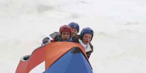9-04-2008 SHOWBIZZ; MUZIEK, FEESTEN, LACHEN, GENIETEN EN VEEL SNEEUW. Het was weer een groots feest voor de grootste familie van Nederland de Trosfamilie. Het Tros muziekfeest brengt je vanuit Westendorf een spetterend feest met het programma Blij dat ik glij en het  Muziekfeest in de sneeuw. De Tros gasten werden getrakteerd op oa. Frans Bauer- Thomas Berge - Wolter Kroes - Jan Smit - Charlene - Rene Froger - Corry Konings - Jeroen v.d.Boom en vele anderen. Wil je 2.5 uur  genieten van een gezellig avondje Tros met Nederlandse muziek kijk dan vrijdag 11 April naar Nederland 1.
foto: Albert den Iseger.