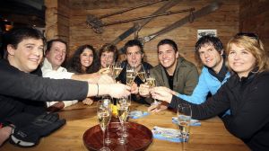 9-04-2008 SHOWBIZZ; MUZIEK, FEESTEN, LACHEN, GENIETEN EN VEEL SNEEUW. Het was weer een groots feest voor de grootste familie van Nederland de Trosfamilie. Het Tros muziekfeest brengt je vanuit Westendorf een spetterend feest met het programma Blij dat ik glij en het  Muziekfeest in de sneeuw. De Tros gasten werden getrakteerd op oa. Frans Bauer- Thomas Berge - Wolter Kroes - Jan Smit - Charlene - Rene Froger - Corry Konings - Jeroen v.d.Boom en vele anderen. Wil je 2.5 uur  genieten van een gezellig avondje Tros met Nederlandse muziek kijk dan vrijdag 11 April naar Nederland 1.
foto: Albert den Iseger.
