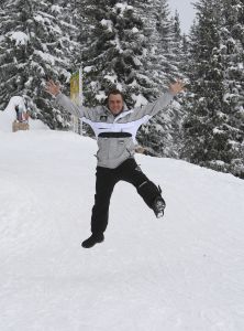 9-04-2008 SHOWBIZZ; MUZIEK, FEESTEN, LACHEN, GENIETEN EN VEEL SNEEUW. Het was weer een groots feest voor de grootste familie van Nederland de Trosfamilie. Het Tros muziekfeest brengt je vanuit Westendorf een spetterend feest met het programma Blij dat ik glij en het  Muziekfeest in de sneeuw. De Tros gasten werden getrakteerd op oa. Frans Bauer- Thomas Berge - Wolter Kroes - Jan Smit - Charlene - Rene Froger - Corry Konings - Jeroen v.d.Boom en vele anderen. Wil je 2.5 uur  genieten van een gezellig avondje Tros met Nederlandse muziek kijk dan vrijdag 11 April naar Nederland 1.
foto: Albert den Iseger.