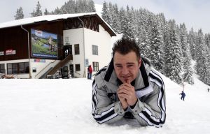 9-04-2008 SHOWBIZZ; MUZIEK, FEESTEN, LACHEN, GENIETEN EN VEEL SNEEUW. Het was weer een groots feest voor de grootste familie van Nederland de Trosfamilie. Het Tros muziekfeest brengt je vanuit Westendorf een spetterend feest met het programma Blij dat ik glij en het  Muziekfeest in de sneeuw. De Tros gasten werden getrakteerd op oa. Frans Bauer- Thomas Berge - Wolter Kroes - Jan Smit - Charlene - Rene Froger - Corry Konings - Jeroen v.d.Boom en vele anderen. Wil je 2.5 uur  genieten van een gezellig avondje Tros met Nederlandse muziek kijk dan vrijdag 11 April naar Nederland 1.
foto: Albert den Iseger.