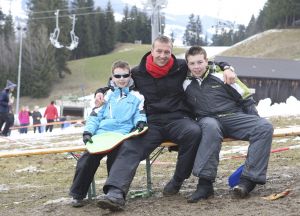 9-04-2008 SHOWBIZZ; MUZIEK, FEESTEN, LACHEN, GENIETEN EN VEEL SNEEUW. Het was weer een groots feest voor de grootste familie van Nederland de Trosfamilie. Het Tros muziekfeest brengt je vanuit Westendorf een spetterend feest met het programma Blij dat ik glij en het  Muziekfeest in de sneeuw. De Tros gasten werden getrakteerd op oa. Frans Bauer- Thomas Berge - Wolter Kroes - Jan Smit - Charlene - Rene Froger - Corry Konings - Jeroen v.d.Boom en vele anderen. Wil je 2.5 uur  genieten van een gezellig avondje Tros met Nederlandse muziek kijk dan vrijdag 11 April naar Nederland 1.
foto: Albert den Iseger.