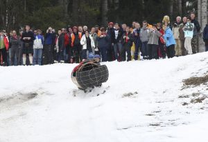 9-04-2008 SHOWBIZZ; MUZIEK, FEESTEN, LACHEN, GENIETEN EN VEEL SNEEUW. Het was weer een groots feest voor de grootste familie van Nederland de Trosfamilie. Het Tros muziekfeest brengt je vanuit Westendorf een spetterend feest met het programma Blij dat ik glij en het  Muziekfeest in de sneeuw. De Tros gasten werden getrakteerd op oa. Frans Bauer- Thomas Berge - Wolter Kroes - Jan Smit - Charlene - Rene Froger - Corry Konings - Jeroen v.d.Boom en vele anderen. Wil je 2.5 uur  genieten van een gezellig avondje Tros met Nederlandse muziek kijk dan vrijdag 11 April naar Nederland 1.
foto: Albert den Iseger.