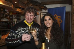 9-04-2008 SHOWBIZZ; MUZIEK, FEESTEN, LACHEN, GENIETEN EN VEEL SNEEUW. Het was weer een groots feest voor de grootste familie van Nederland de Trosfamilie. Het Tros muziekfeest brengt je vanuit Westendorf een spetterend feest met het programma Blij dat ik glij en het  Muziekfeest in de sneeuw. De Tros gasten werden getrakteerd op oa. Frans Bauer- Thomas Berge - Wolter Kroes - Jan Smit - Charlene - Rene Froger - Corry Konings - Jeroen v.d.Boom en vele anderen. Wil je 2.5 uur  genieten van een gezellig avondje Tros met Nederlandse muziek kijk dan vrijdag 11 April naar Nederland 1.
foto: Albert den Iseger.