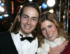 29-04-2008 SHOWBIZZ; IDOL MAUD EN HAAR PARTNER FRANK ZIJN UIT ELKAAR. Maup die binnenkort een rol gaat spelen in de musical Roodkapje wilde niets zeggen omtrent haar breuk met Frank, die zij 4 jaar geleden leerde kennen. Beide wonen in Amsterdam waar zij een appartement delen.
foto: Albert den Iseger.