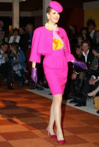 10-04-2008 SHOWBIZZ; FRANS HOOGENDOORN PRESENTEERDE HAUTE COUTURE SHOW  IN DEN BOSCH. Tijdens de opening van de Art Fair 2008 in de Brabant Hallen te Den Bosch presenteerde Frans Hoogendoorn zijn laatste creaties voor het talrijke mode publiek. Frans die oa. Prinses Irene adviseert en kleed was zeer tevreden en verbaasde zijn publiek met een oogverblindende bruid in een prachtige met bloemen geprinte bruidsjurk, het applaus was lang en luidruchtig.
foto: Albert den Iseger.