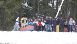 9-04-2008 SHOWBIZZ; MUZIEK, FEESTEN, LACHEN, GENIETEN EN VEEL SNEEUW. Het was weer een groots feest voor de grootste familie van Nederland de Trosfamilie. Het Tros muziekfeest brengt je vanuit Westendorf een spetterend feest met het programma Blij dat ik glij en het  Muziekfeest in de sneeuw. De Tros gasten werden getrakteerd op oa. Frans Bauer- Thomas Berge - Wolter Kroes - Jan Smit - Charlene - Rene Froger - Corry Konings - Jeroen v.d.Boom en vele anderen. Wil je 2.5 uur  genieten van een gezellig avondje Tros met Nederlandse muziek kijk dan vrijdag 11 April naar Nederland 1.
foto: Albert den Iseger.