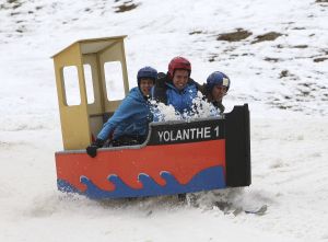 9-04-2008 SHOWBIZZ; MUZIEK, FEESTEN, LACHEN, GENIETEN EN VEEL SNEEUW. Het was weer een groots feest voor de grootste familie van Nederland de Trosfamilie. Het Tros muziekfeest brengt je vanuit Westendorf een spetterend feest met het programma Blij dat ik glij en het  Muziekfeest in de sneeuw. De Tros gasten werden getrakteerd op oa. Frans Bauer- Thomas Berge - Wolter Kroes - Jan Smit - Charlene - Rene Froger - Corry Konings - Jeroen v.d.Boom en vele anderen. Wil je 2.5 uur  genieten van een gezellig avondje Tros met Nederlandse muziek kijk dan vrijdag 11 April naar Nederland 1.
foto: Albert den Iseger.