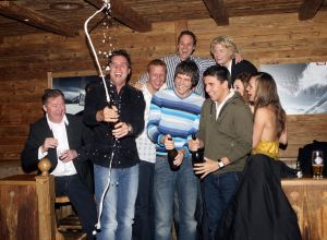9-04-2008 SHOWBIZZ; MUZIEK, FEESTEN, LACHEN, GENIETEN EN VEEL SNEEUW. Het was weer een groots feest voor de grootste familie van Nederland de Trosfamilie. Het Tros muziekfeest brengt je vanuit Westendorf een spetterend feest met het programma Blij dat ik glij en het  Muziekfeest in de sneeuw. De Tros gasten werden getrakteerd op oa. Frans Bauer- Thomas Berge - Wolter Kroes - Jan Smit - Charlene - Rene Froger - Corry Konings - Jeroen v.d.Boom en vele anderen. Wil je 2.5 uur  genieten van een gezellig avondje Tros met Nederlandse muziek kijk dan vrijdag 11 April naar Nederland 1.
foto: Albert den Iseger.