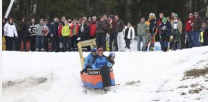 9-04-2008 SHOWBIZZ; MUZIEK, FEESTEN, LACHEN, GENIETEN EN VEEL SNEEUW. Het was weer een groots feest voor de grootste familie van Nederland de Trosfamilie. Het Tros muziekfeest brengt je vanuit Westendorf een spetterend feest met het programma Blij dat ik glij en het  Muziekfeest in de sneeuw. De Tros gasten werden getrakteerd op oa. Frans Bauer- Thomas Berge - Wolter Kroes - Jan Smit - Charlene - Rene Froger - Corry Konings - Jeroen v.d.Boom en vele anderen. Wil je 2.5 uur  genieten van een gezellig avondje Tros met Nederlandse muziek kijk dan vrijdag 11 April naar Nederland 1.
foto: Albert den Iseger.