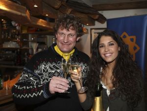 9-04-2008 SHOWBIZZ; MUZIEK, FEESTEN, LACHEN, GENIETEN EN VEEL SNEEUW. Het was weer een groots feest voor de grootste familie van Nederland de Trosfamilie. Het Tros muziekfeest brengt je vanuit Westendorf een spetterend feest met het programma Blij dat ik glij en het  Muziekfeest in de sneeuw. De Tros gasten werden getrakteerd op oa. Frans Bauer- Thomas Berge - Wolter Kroes - Jan Smit - Charlene - Rene Froger - Corry Konings - Jeroen v.d.Boom en vele anderen. Wil je 2.5 uur  genieten van een gezellig avondje Tros met Nederlandse muziek kijk dan vrijdag 11 April naar Nederland 1.
foto: Albert den Iseger.