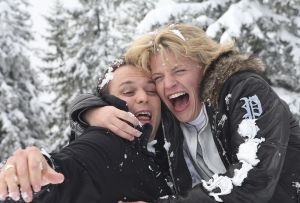 9-04-2008 SHOWBIZZ; MUZIEK, FEESTEN, LACHEN, GENIETEN EN VEEL SNEEUW. Het was weer een groots feest voor de grootste familie van Nederland de Trosfamilie. Het Tros muziekfeest brengt je vanuit Westendorf een spetterend feest met het programma Blij dat ik glij en het  Muziekfeest in de sneeuw. De Tros gasten werden getrakteerd op oa. Frans Bauer- Thomas Berge - Wolter Kroes - Jan Smit - Charlene - Rene Froger - Corry Konings - Jeroen v.d.Boom en vele anderen. Wil je 2.5 uur  genieten van een gezellig avondje Tros met Nederlandse muziek kijk dan vrijdag 11 April naar Nederland 1.
foto: Albert den Iseger.