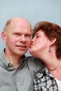 30-04-2009 SHOWBIZZ; ANNEKE LOUWES BLEEF HAAR MAN ERNEST ALTIJD STEUNEN. Vorige week kwam Ernest Louwes vrij na 10 jaar gevangenis. Weekblad Prive zocht het echtpaar thuis op en Monique Kallmann tekende een boeiend verhaal op.
foto: Albert den Iseger