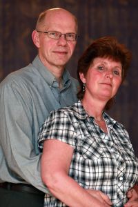 30-04-2009 SHOWBIZZ; ANNEKE LOUWES BLEEF HAAR MAN ERNEST ALTIJD STEUNEN. Vorige week kwam Ernest Louwes vrij na 10 jaar gevangenis. Weekblad Prive zocht het echtpaar thuis op en Monique Kallmann tekende een boeiend verhaal op.
foto: Albert den Iseger