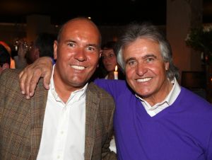 30-04-2010 SHOWBIZZ; JOHNNY HOES WORD 93 JAAR.De grote platenbons werd 93 jaar en vierde dit samen met zijn artiesten,familie en vrienden. Johnny Hoes verkeerd nog steeds in goede gezondheid en met veel humor ontving hij ook zijn vrienden op zijn verjaardags fuif in Weert. Het werd een knalfuif met veel muziek en een stevige borrel.De beide zoons van Johnny Sr. hielden echter de teugels strak in handen en zorgden voor een strak schema van de feestavond. Vele bekenden uit de Showbizz kwamen naar Weert oa. Koos Alberts,Eddy Wally,Vinccent,Annie de Reuver,Ronnie Tober,de Teddy boys en Willy Oos30-04-2010 SHOWBIZZ; JOHNNY HOES WORD 93 JAAR.De grote platenbons werd 93 jaar en vierde dit samen met zijn artiesten,familie en vrienden. Johnny Hoes verkeerd nog steeds in goede gezondheid en met veel humor ontving hij ook zijn vrienden op zijn verjaardags fuif in Weert. Het werd een knalfuif met veel muziek en een stevige borrel.De beide zoons van Johnny Sr. hielden echter de teugels strak in handen en zorgden voor een strak schema van de feestavond. Vele bekenden uit de Showbizz kwamen naar Weert oa. Koos Alberts,Eddy Wally,Vinccent,Annie de Reuver,Ronnie Tober,de Teddy boys en Willy Oosterhuis.
foto: Albert den Isegerterhuis.
foto: Albert den Iseger