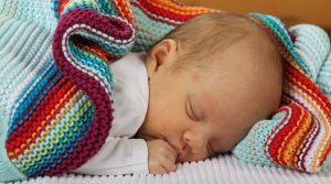 1-4-2012 SHOWBIZZ; IN BEN JULIUS DE NIJS. Rob en Henriette de Nijs zijn dolblij met hun mooiste baby ter wereld JULIUS. Evert Santegoeds reisde af naar het landelijke EDE en maakte een mooi verhaal dat vandaag word gepubliceerd op de PRIVE pagina van de TELEGRAAF. De gehele foto serie van de mooiste baby is binnenkort te zien op deze site. 
exclusief foto: Albert den Iseger.