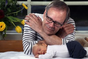 1-4-2012 SHOWBIZZ; IN BEN JULIUS DE NIJS. Rob en Henriette de Nijs zijn dolblij met hun mooiste baby ter wereld JULIUS. Evert Santegoeds reisde af naar het landelijke EDE en maakte een mooi verhaal dat vandaag word gepubliceerd op de PRIVE pagina van de TELEGRAAF. De gehele foto serie van de mooiste baby is binnenkort te zien op deze site. 
exclusief foto: Albert den Iseger.