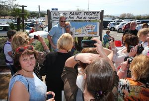 30-04-2014 SHOWBIZZ; FRANS_MARISKA EN DORUS BAUER IN MONTE CARLO MET 104 FANS.
foto: Albert den Iseger