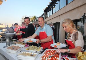30-04-2014 SHOWBIZZ; FRANS_MARISKA EN DORUS BAUER IN MONTE CARLO MET 104 FANS.
foto: Albert den Iseger