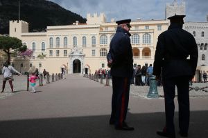 30-04-2014 SHOWBIZZ; FRANS_MARISKA EN DORUS BAUER IN MONTE CARLO MET 104 FANS.
foto: Albert den Iseger