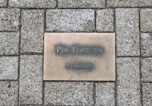 30-04-2014 SHOWBIZZ;PIM FORTUYN GEDENKTEGEL IN HILVERSUM.Volkert van der G. komt op 2 mei vrij. De moordenaar van Pim Fortuyn heeft dan twee derde van zijn celstraf erop zitten. Het gaat om een voorwaardelijke invrijheidstelling. Van der G. moet zich houden aan een reeks voorwaarden.
Foto: Albert den Iseger