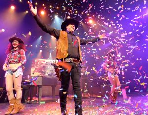 07-04-2018 SHOWBIZZ; FRANS BAUER TOUR DE FRANS IN NEDERLAND EN BELGIE. Een uitverkocht succes zijn de concerten van Frans Bauer in Nederland en Belgie, DE TOUR DE FRANS concerten. Een verslag van een van deze concerten ziet u in deze fotoreportage.
foto: Albert den Iseger