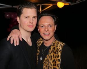 13-04-2019 SHOWBIZZ; HANS KLOK NEEMT AFSCHEID VAN VRIENDEN EN FAMILIE MET FEESTJE IN BLOEMENDAAL, NU NAAR LAS VEGAS. Hans en zijn partner Dann gaan binnenkort naar Las Vegas, een nieuwe toekomst en een nieuwe uitdaging. foto: Albert den Iseger