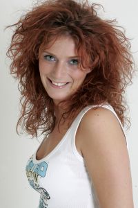 25-08-2005 SHOWBIZZ; BIG BROTHER IS BEGONNEN GISTEREN WAS DE KICK OFF IN AALSMEER. Chantal-Dido-Rob-Lieske-Ingrid-Roel-Joost-Linda-Menno-Tanja-Nathalie en Rikkert dat zijn de nieuwe bewoners van het prachtige Big Brother huis wat is gebouwd op het terrein van studio Aalsmeer. Vanavond sloot de deur achter de 12 deelnemers van de race om het grote geld. Na 3 maanden zullen we weten wie de gelukkige zal zijn en de buit mag ontvangen.Ruud de Wild en Bridget Maasland zullen gedurende deze periode de mensen zijn die ons elke dag op de hoogte gaan houden van wat er plaats vindt in het Big Brother huis.Ook de zwangere Tanja was vast beraden om in het huis te gaan bevallen.
foto: Albert den Iseger.