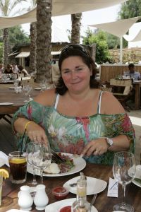 26-08-2005 SHOWBIZZ; NATHALIE HAZES VERTELT HAAR VERHAAL IN MARBELLA SPANJE: Nathalie Hazes met zoon Duncan en man Remco zijn op vakantie in Spanje op uitnodiging van weekblad Prive.Nathalie vertelt alles over haar relatie met vader Andre en alles over delaatste jaren van de onvergetelijke hitzanger.
foto: Albert den Iseger.
