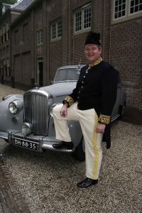 27-05-2006 SHOWBIZZ; 19DE LUSTRUM ORDE VAN MALTA IN HET LOO.
Het was een knalfeest in het Loo met de Nederlandse Adel.De Maltezer ridders onder voorzitterschap van Berend `jan Baron van Voorst, en de Nederlandse adel vierden het 19de lustrum van de Orde van Malta. Ter gelegenheid daarvan kwam de adel uit de Benelux samen in het prachtige Paleis het Loo te Apeldoorn.
foto.Albert den Iseger.