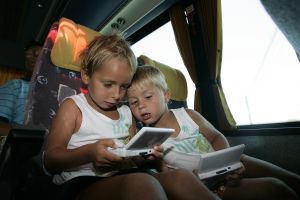13-08-2006 SHOWBIZZ; FRANS BAUER EN FAMILIE OP VAKANTIE IN SPANJE. Frans_ Mariska en de kinderen waren heerlijk op vakantie op de Canarische Eilanden. Na een zeer drukke periode voor Frans was het tijd om te genieten van zijn gezin.Wij waren erbij en maakte een prachtige fotoreportage. Deze week het exclusieve verhaal in de Prive.
foto: Albert den Iseger.