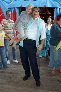 31-07-2007 SHOWBIZZ; PREMIERE VAN CIRCUS HERMAN RENZ TE AMSTERDAM. Vele circus vrienden waren op de premiere van het nieuwe programma van het circus Renz team.
foto: Albert den Iseger