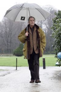17-08-2007 SHOWBIZZ; DE 65 JARIGE JOS BRINK OVERLEDEN. Jos Brink is vanmiddag in het ziekenhuis van Amsterdam overleden. Hij is 65 jaar geworden. Eind vorige maand werd er darmkanker ondekt met uitzaaingen oa. in de longen en been. 
Jos Brink werd op 19 juni 1942 in Heiloo geboren. Hij verwierf grote bekendheid als acteur,schrijver,predikant, cabaretier,musicalster en tv presentator in die laatste hoedanigheid kuste hij Koningin Juliana publiekelijk wat in 1979 een sensatie was.
Dit jaar ging Jos nog met een team van weekblad Prive en veel vrienden op bezoek in paleis Soestdijk. Het werd een regenachtige maar humorvolle dag. Jos was de ster, de gastheer en de grote vertel meester. Deze dag zullen vele van zijn vrienden nooit meer vergeten.Dze dag zal onvergeetbaar zijn voor, Ronnie Tober, Anneke Gronloh,Willeke Alberti,Sandra Reemer zijn koepoekje, Anny Schilder,Corine Boon,Viola Holt, Benny Neyman,Saskia en Serge.Lodewijk Hoekstra,Evert Santegoeds, Jan Uriot en Ivonne Hoebe.
foto: Albert den Iseger.